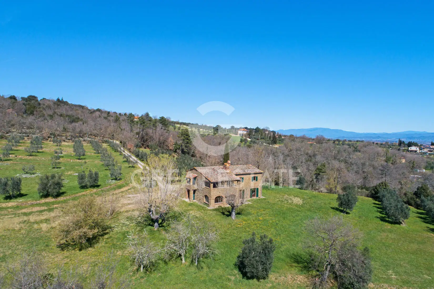 House 263m² in Italy, Arezzo. Priced at 890000€ rent photo-2