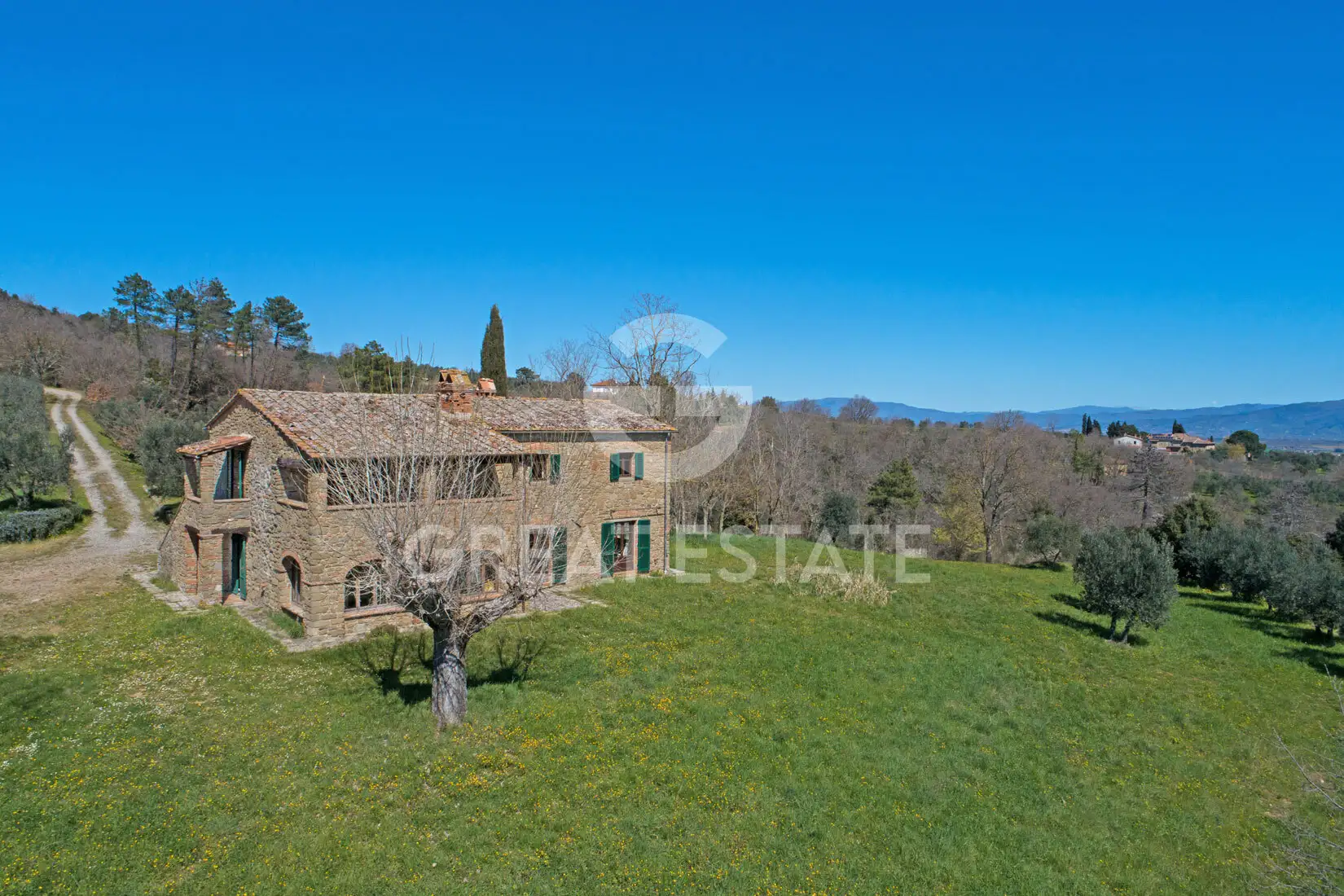 House 263m² in Italy, Arezzo. Priced at 890000€ rent photo-3