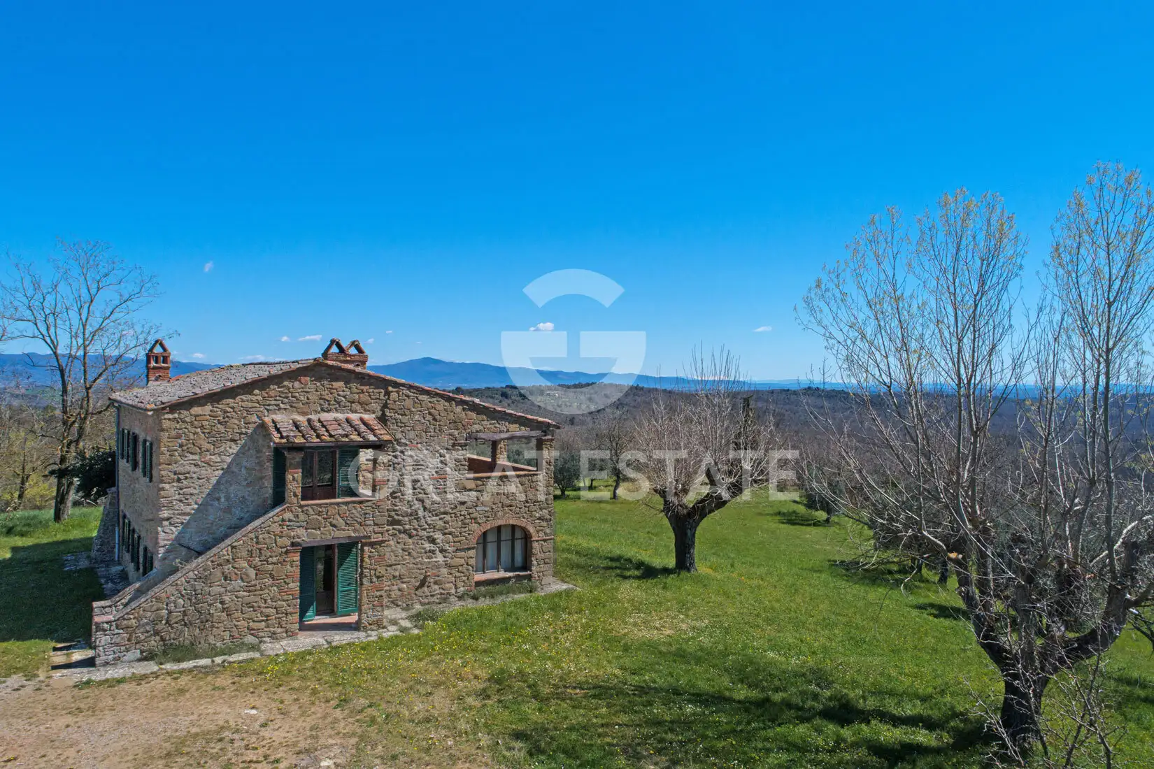 House 263m² in Italy, Arezzo. Priced at 890000€ rent photo-5