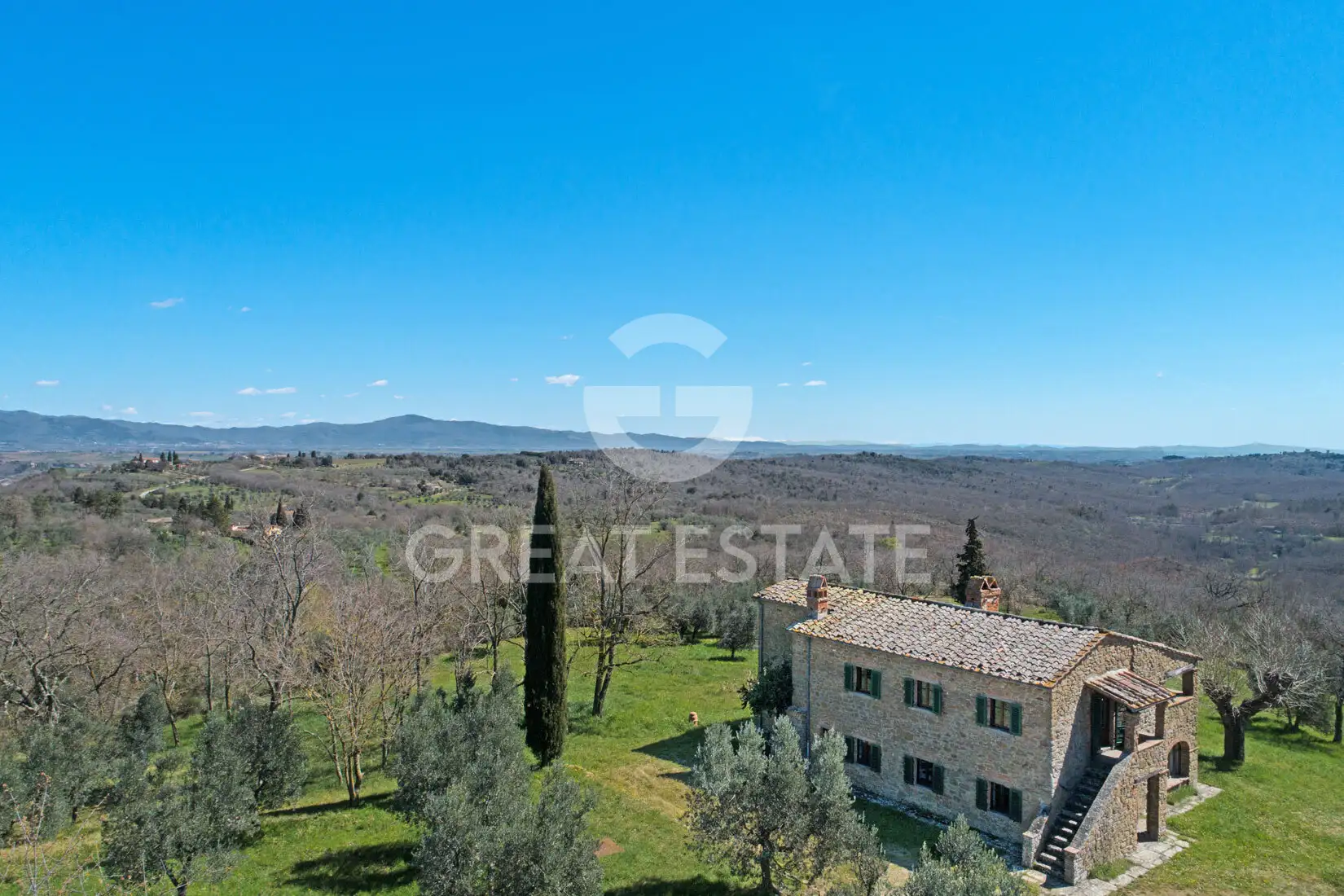 House 263m² in Italy, Arezzo. Priced at 890000€ rent photo-6