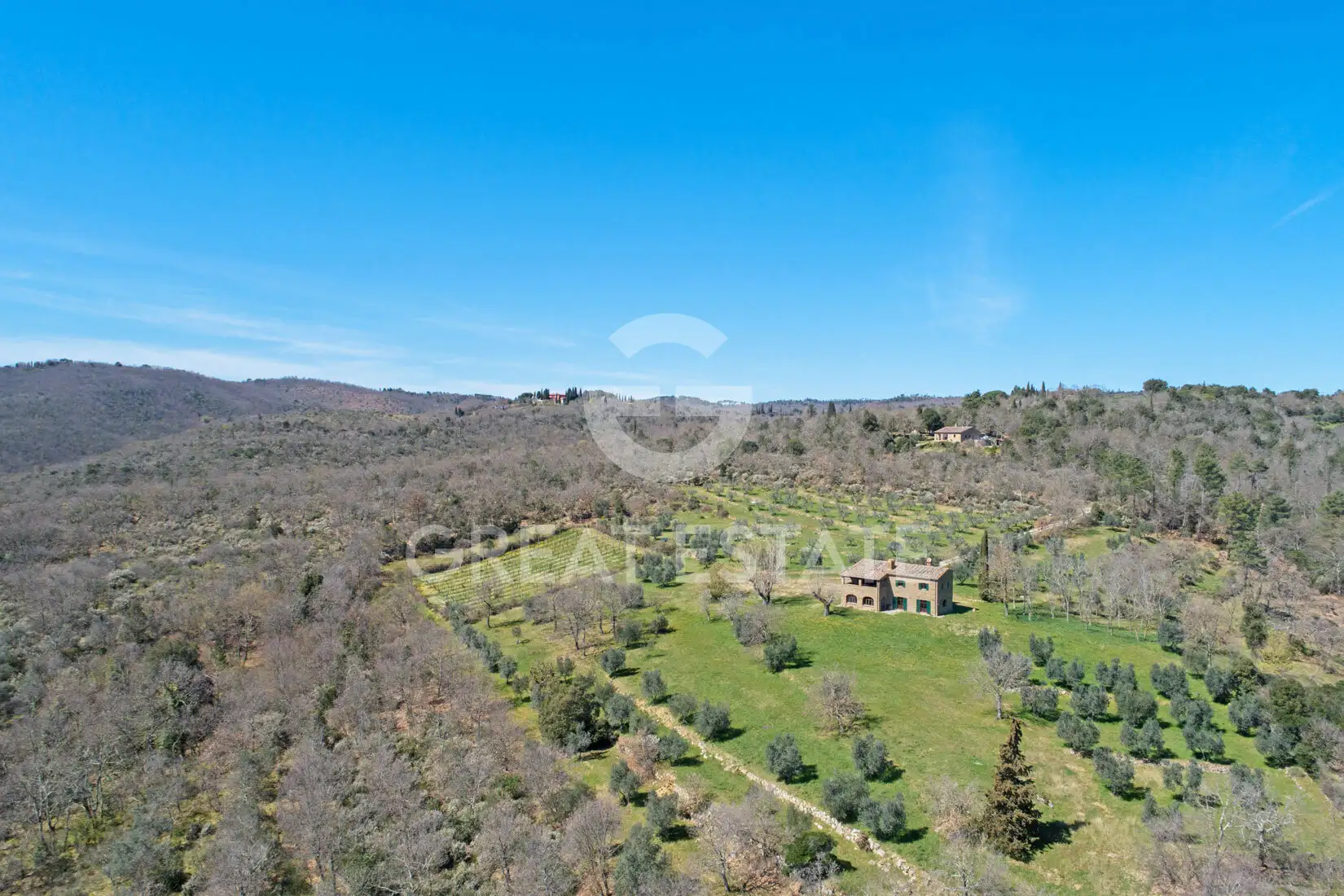 House 263m² in Italy, Arezzo. Priced at 890000€ rent photo-8