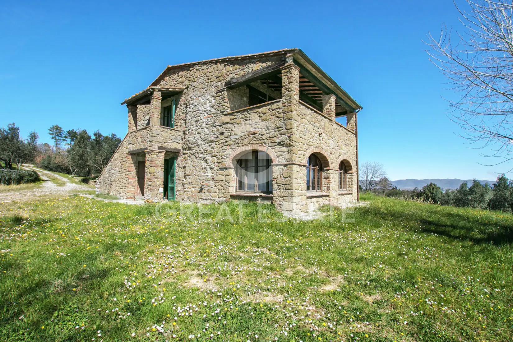 House 263m² in Italy, Arezzo. Priced at 890000€ rent photo-11