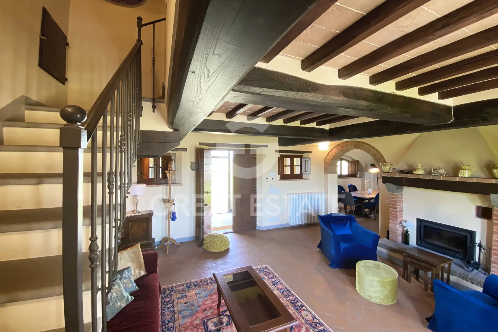 House 505m² in Italy, Arezzo. Priced at 1200000€ rent photo-12