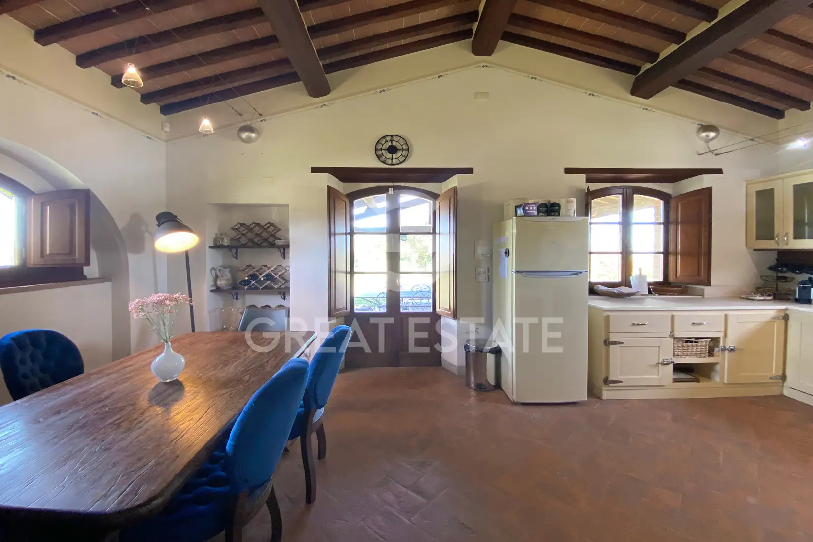 House 505m² in Italy, Arezzo. Priced at 1200000€ rent photo-15