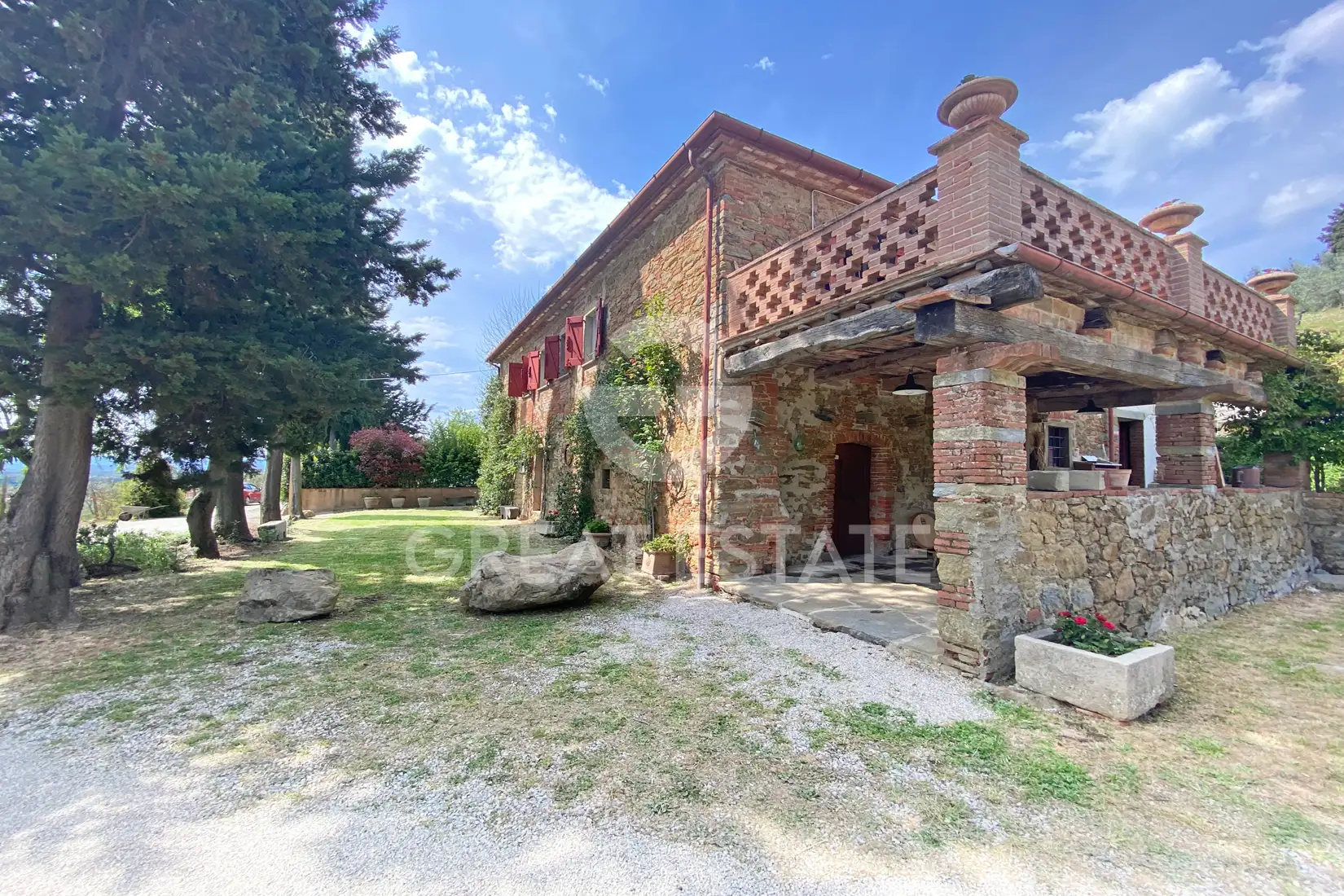House 264m² in Italy, Arezzo. Priced at 750000€ rent photo-6