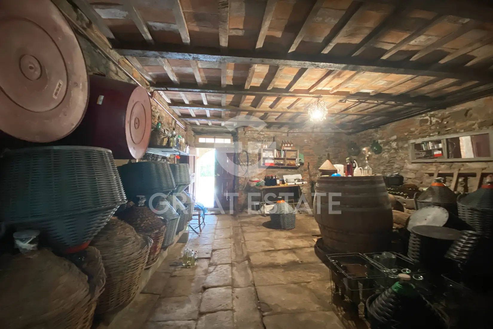 House 264m² in Italy, Arezzo. Priced at 750000€ rent photo-12