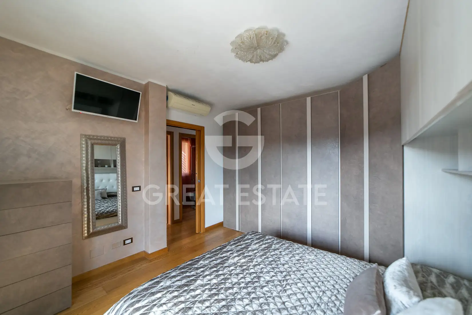 Flat 281m² in Italy, Grosseto. Priced at 685000€ rent photo-15