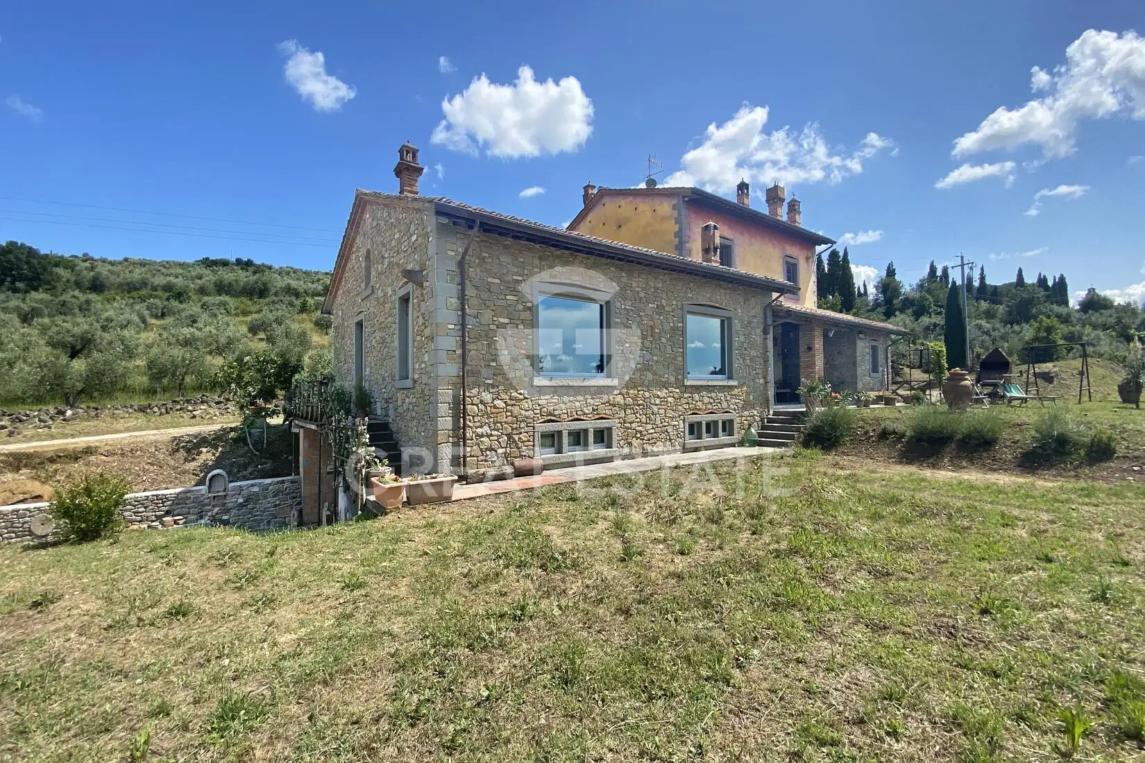 House 596m² in Italy, Arezzo. Priced at 1300000€ rent photo-11