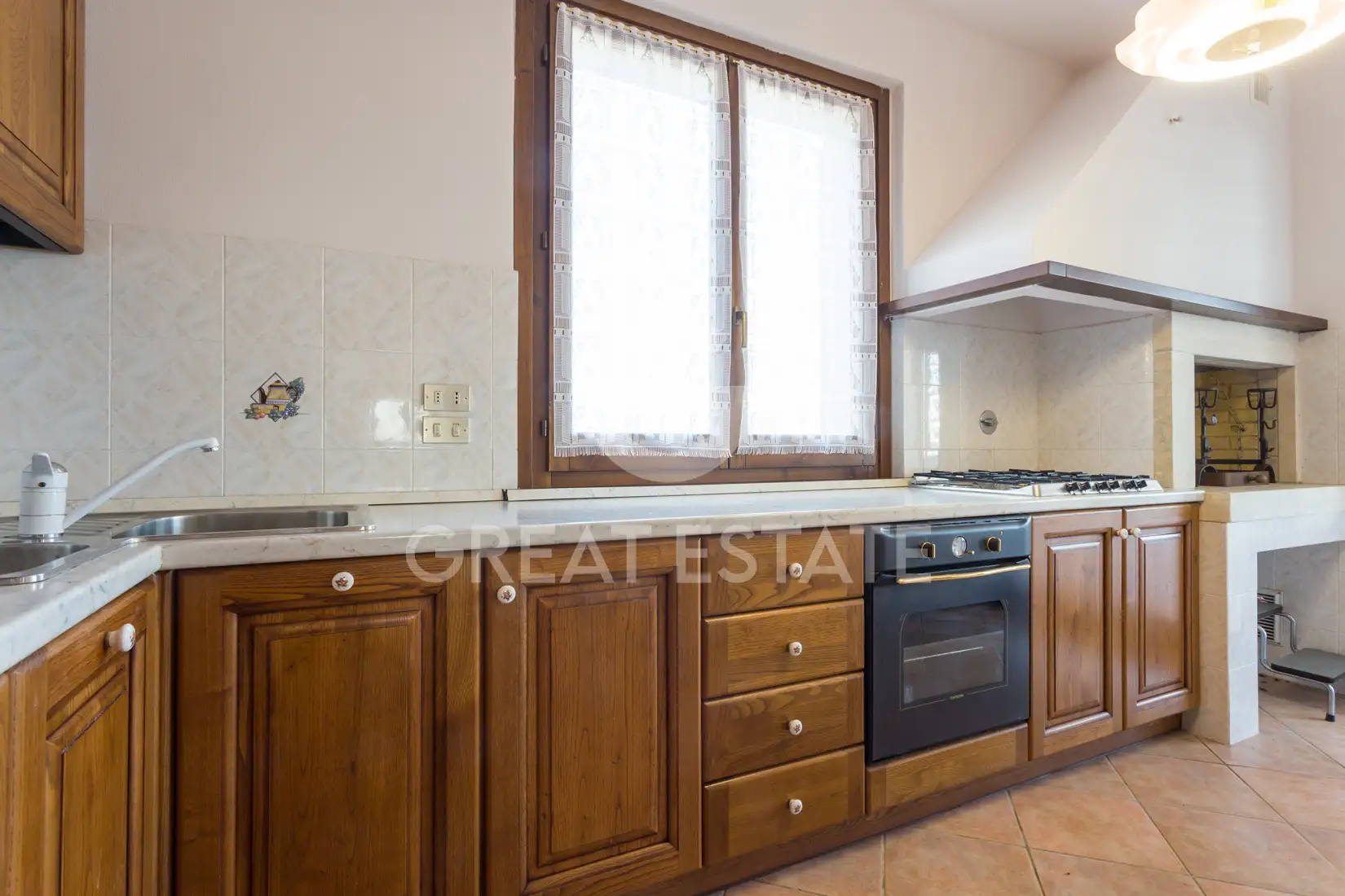 House 561m² in Italy, Perugia. Priced at 750000€ rent photo-9