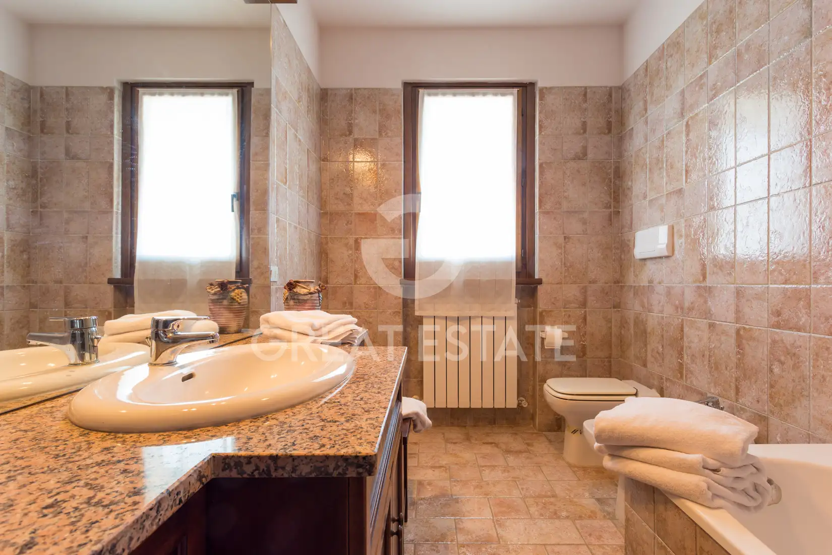 House 561m² in Italy, Perugia. Priced at 750000€ rent photo-3