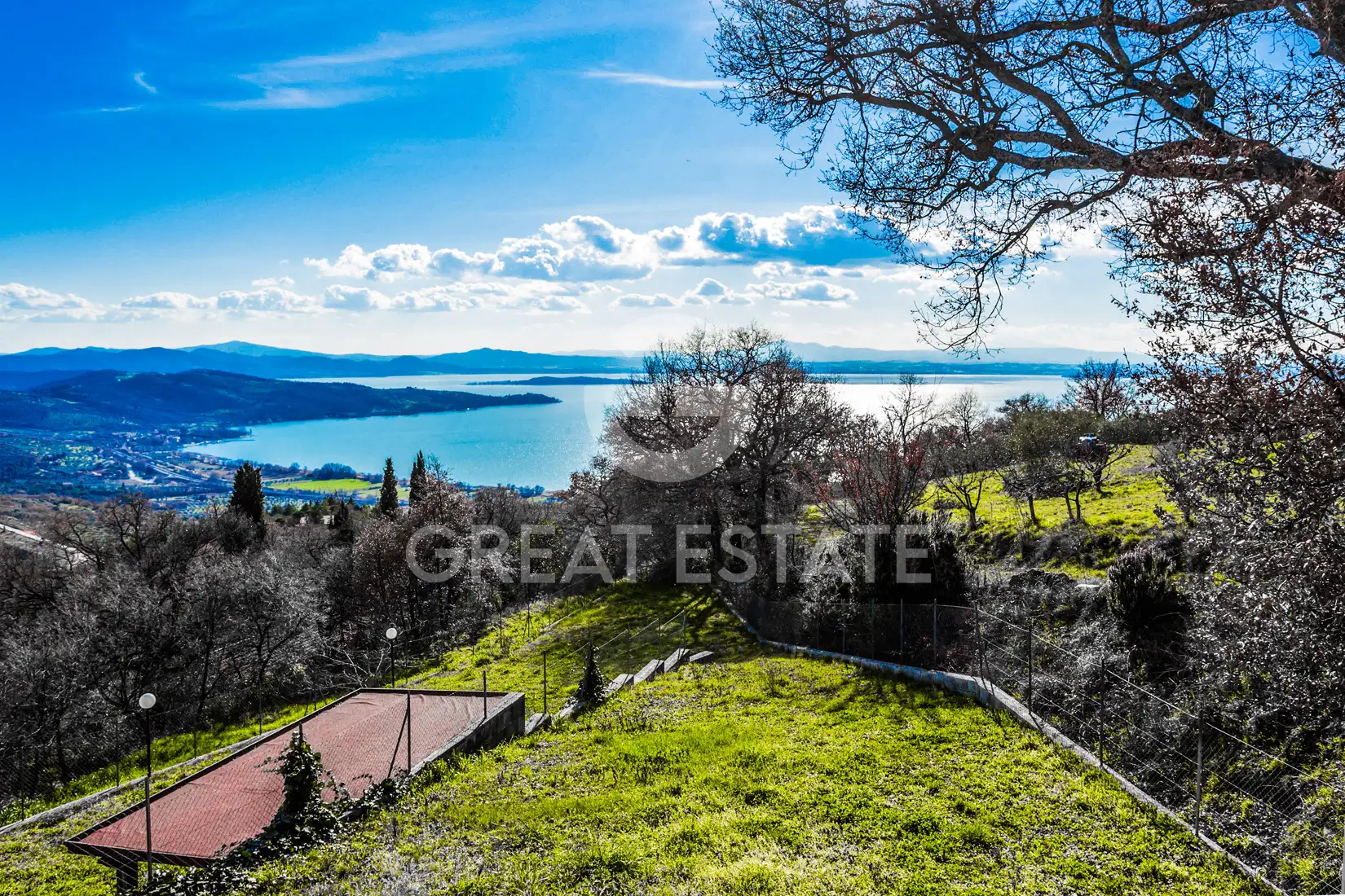 House 561m² in Italy, Perugia. Priced at 750000€ rent photo-15
