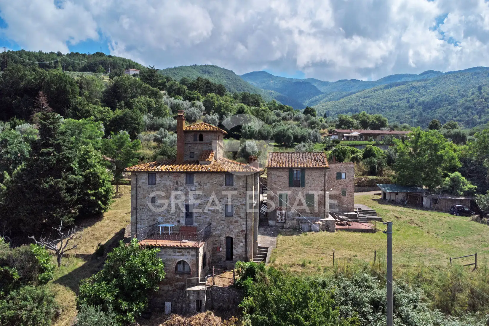 House 1218m² in Italy, Florence. Priced at 1100000€ rent photo-1
