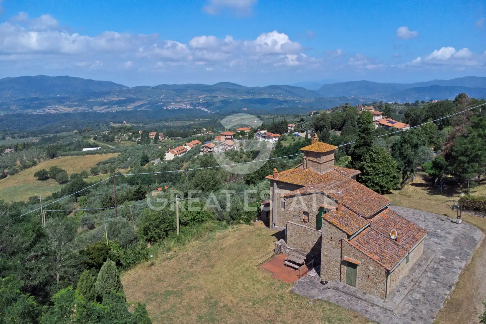 House 1218m² in Italy, Florence. Priced at 1100000€ rent photo-8