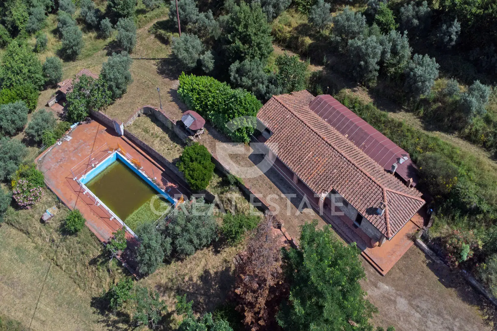House 1218m² in Italy, Florence. Priced at 1100000€ rent photo-9
