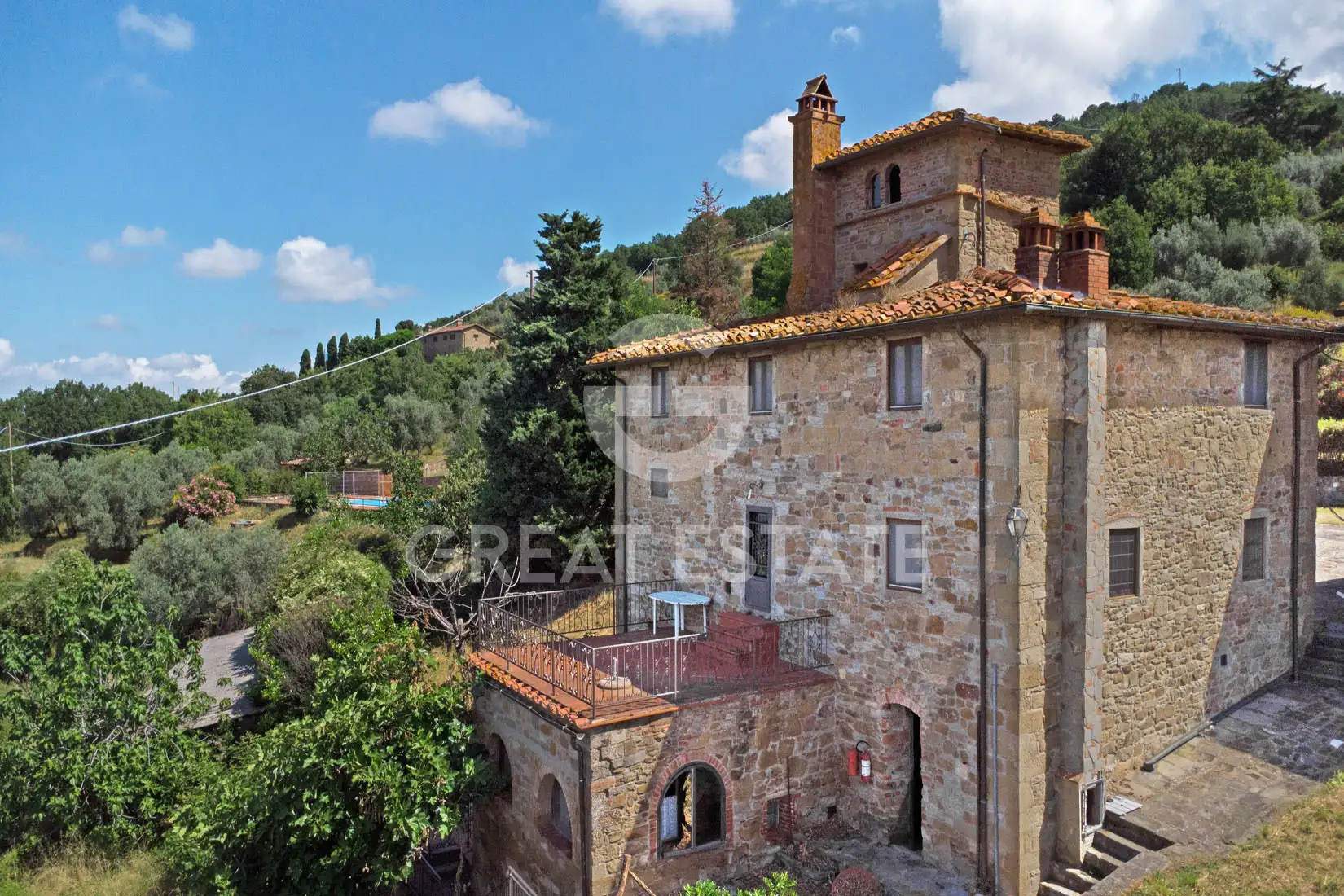 House 1218m² in Italy, Florence. Priced at 1100000€ rent photo-10