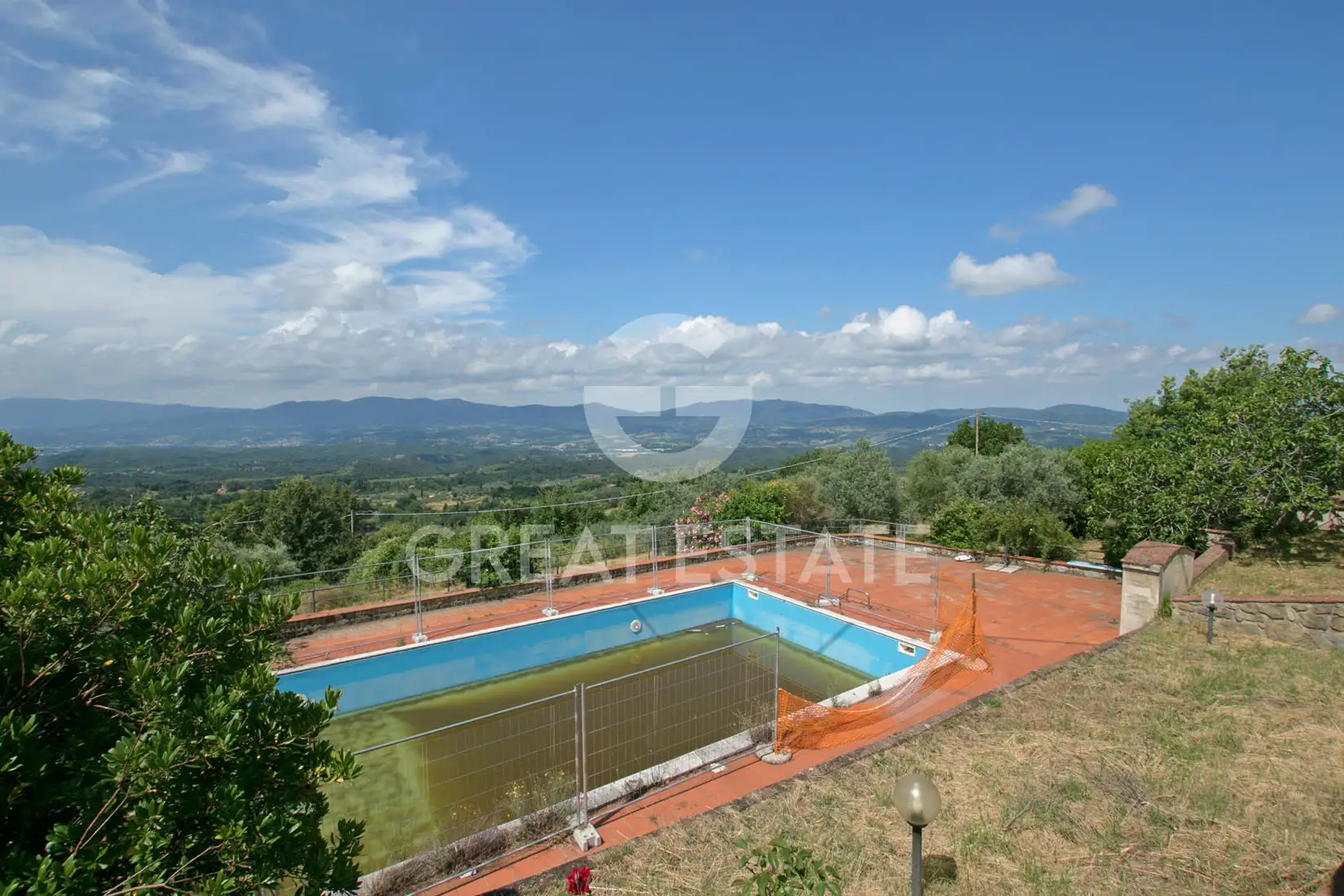 House 1218m² in Italy, Florence. Priced at 1100000€ rent photo-14