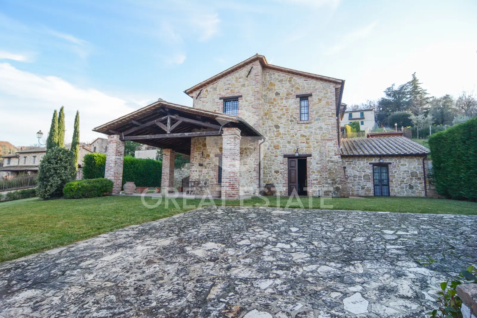House 293m² in Italy, Terney. Priced at 580000€ rent photo-1