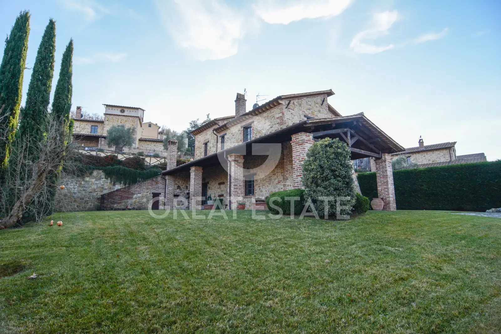 House 293m² in Italy, Terney. Priced at 580000€ rent photo-9