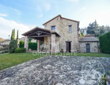 Buy in Italy for 580000€