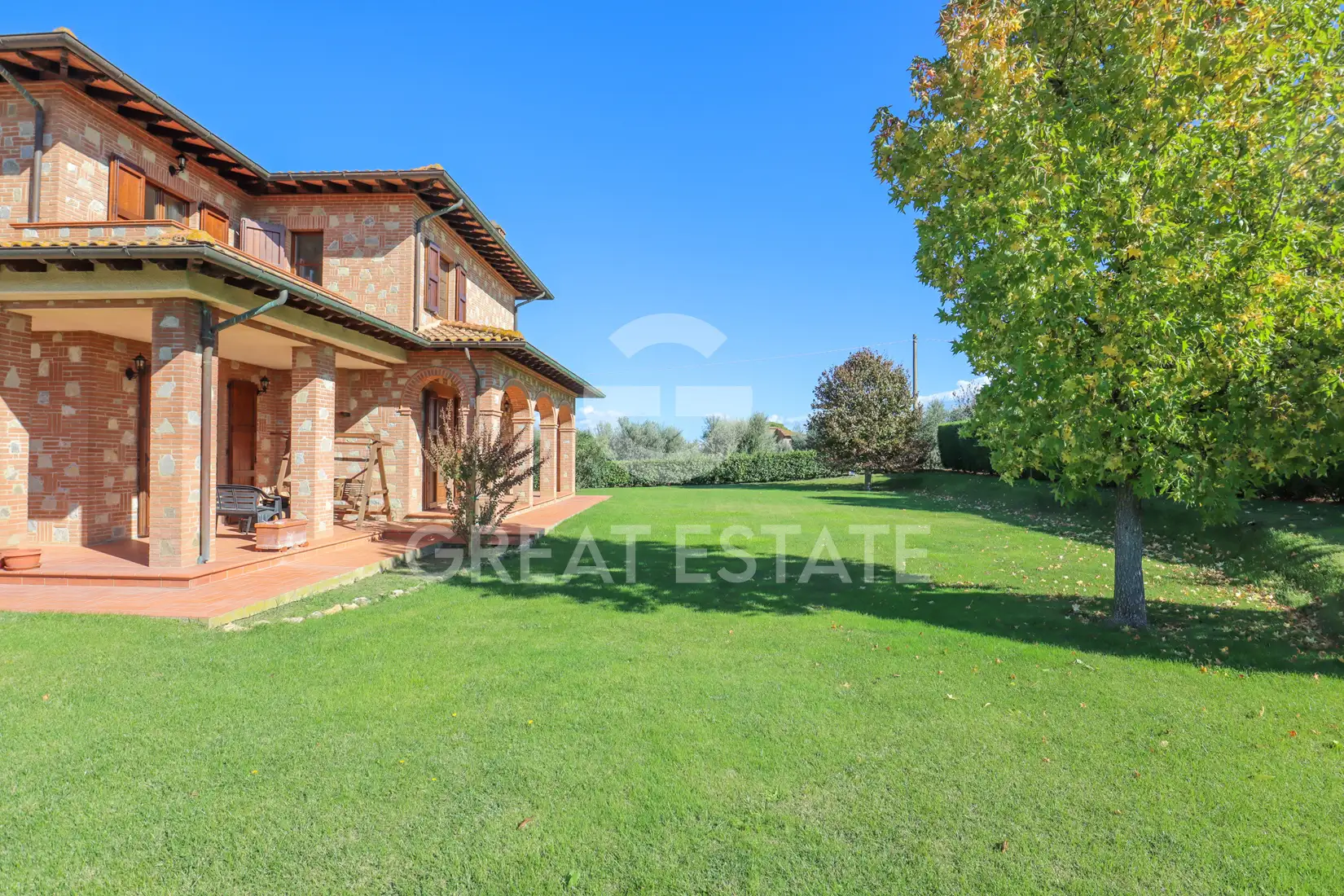 House 569m² in Italy, Perugia. Priced at 890000€ rent photo-4