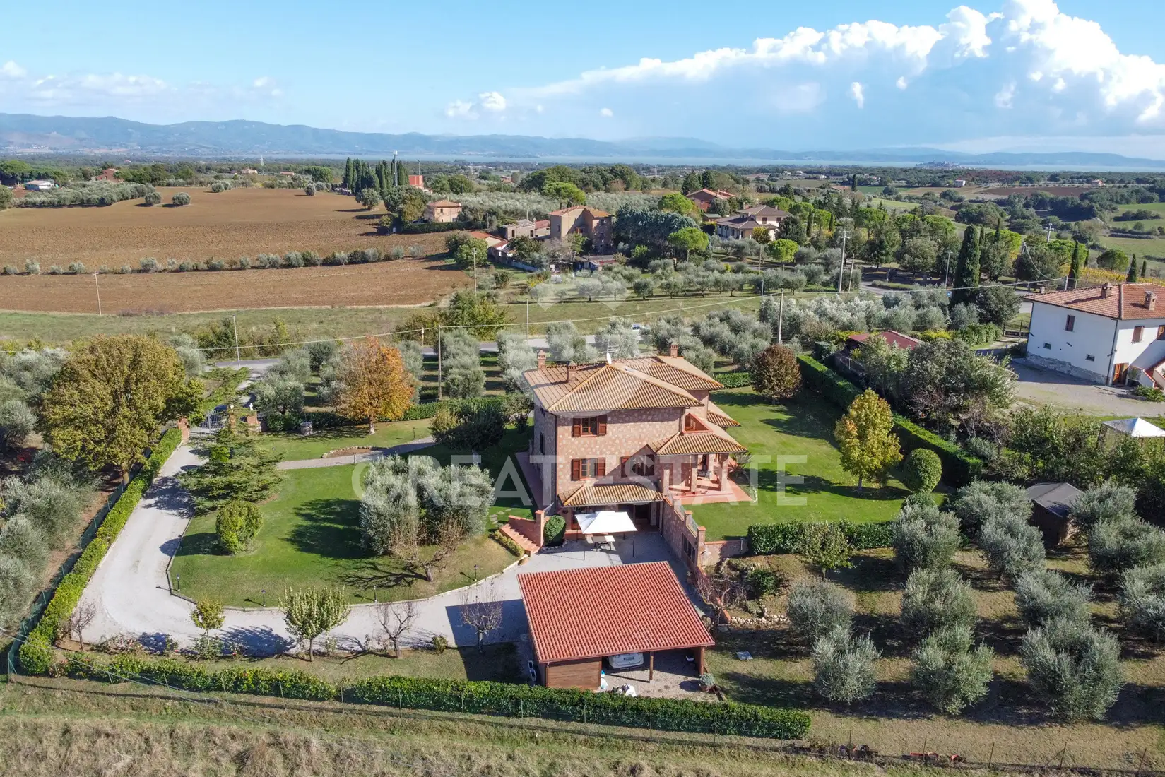 House 569m² in Italy, Perugia. Priced at 890000€ rent photo-6
