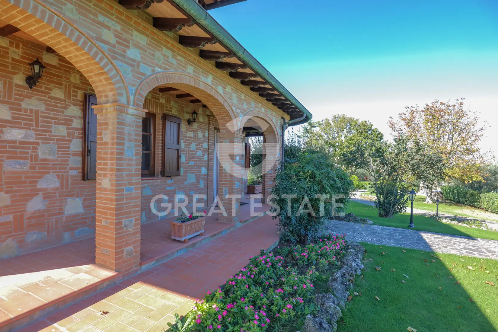 House 569m² in Italy, Perugia. Priced at 890000€ rent photo-8