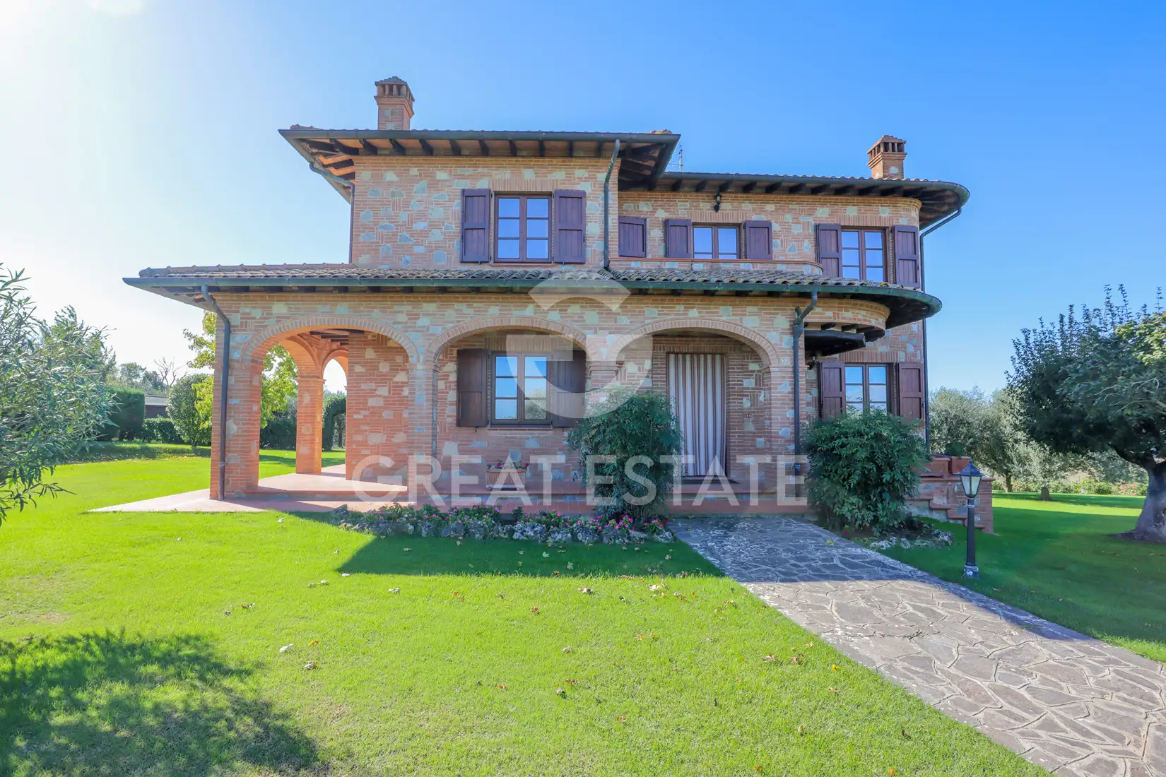 House 569m² in Italy, Perugia. Priced at 890000€ rent photo-10