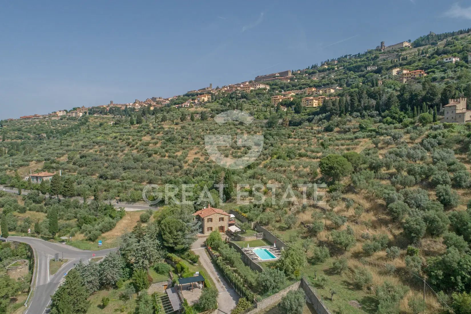 House 284m² in Italy, Arezzo. Priced at 990000€ rent photo-3