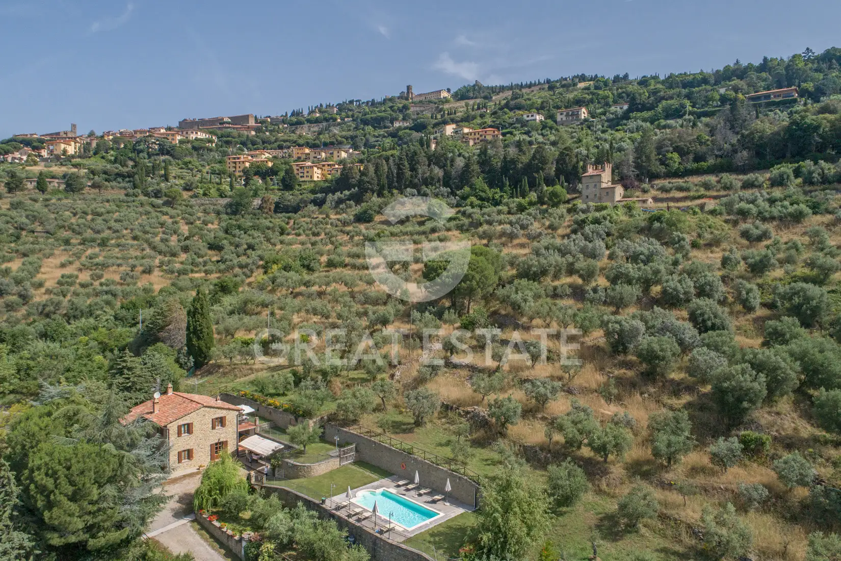 House 284m² in Italy, Arezzo. Priced at 990000€ rent photo-15
