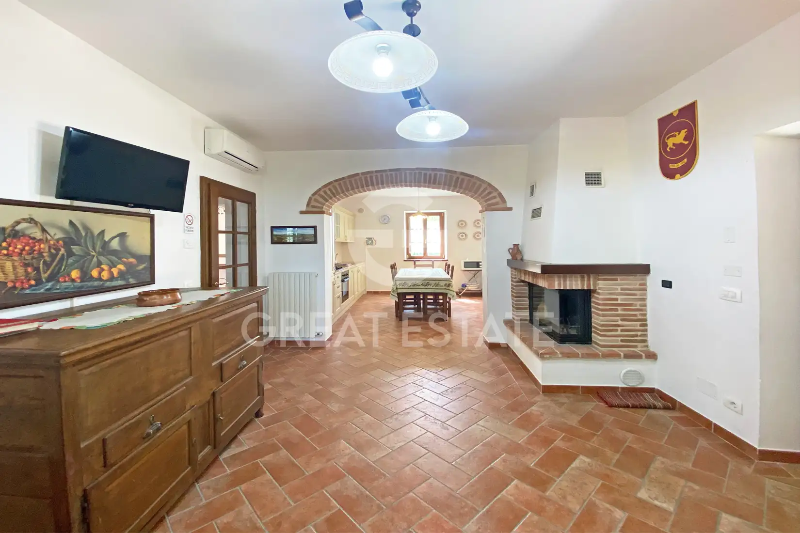 House 284m² in Italy, Arezzo. Priced at 890000€ rent photo-15