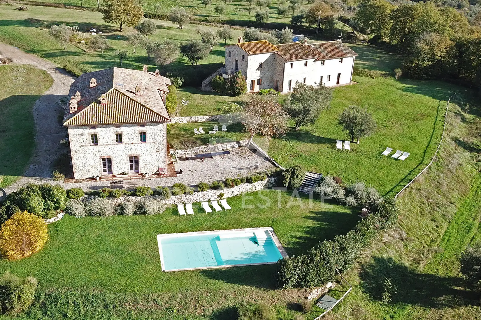House 1087m² in Italy, Terney. Priced at 1875000€ rent photo-1