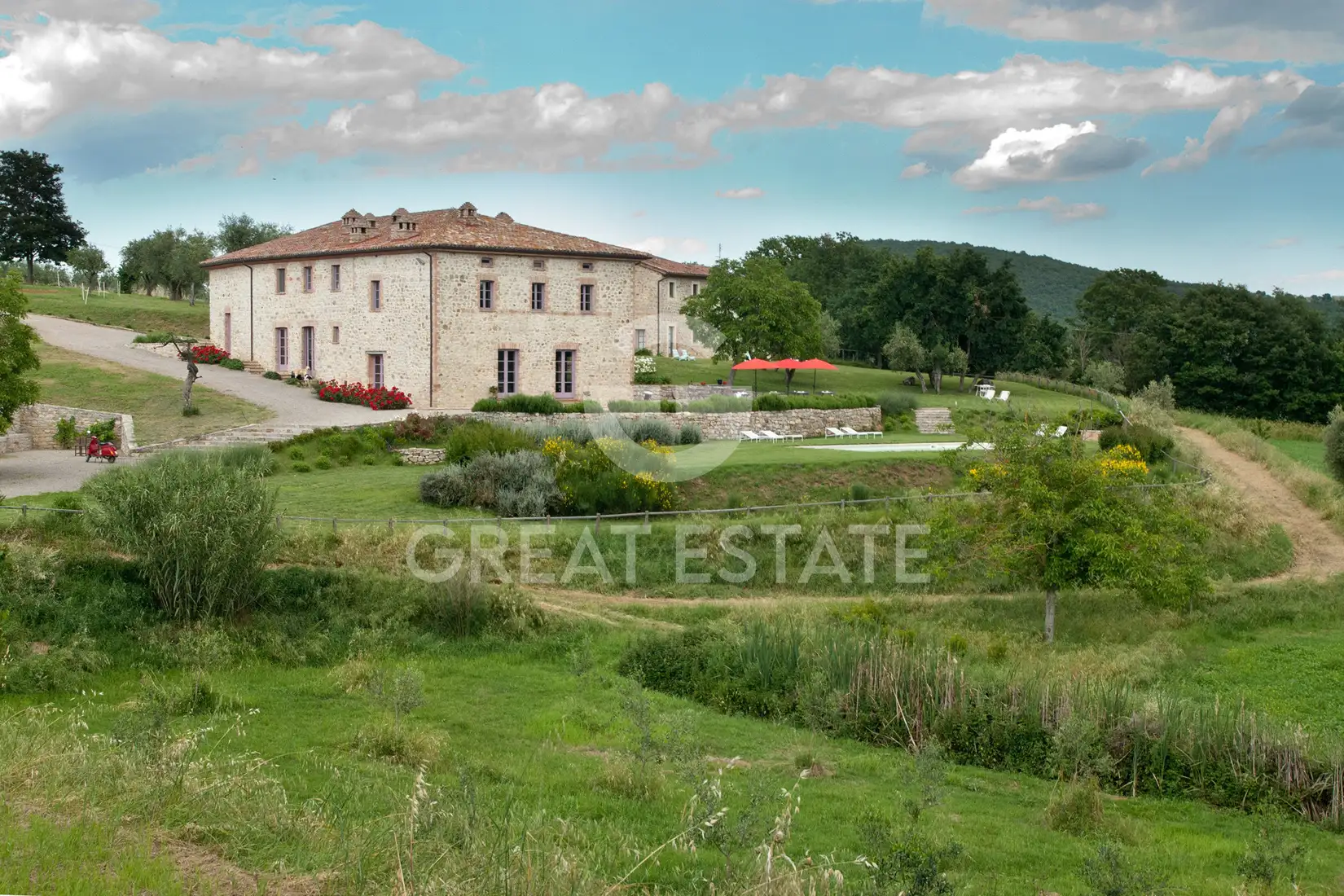 House 1087m² in Italy, Terney. Priced at 1875000€ rent photo-2