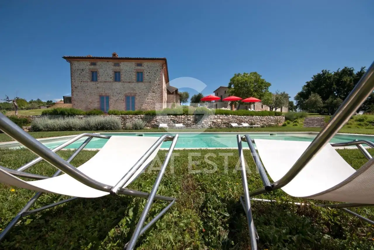 House 1087m² in Italy, Terney. Priced at 1875000€ rent photo-6