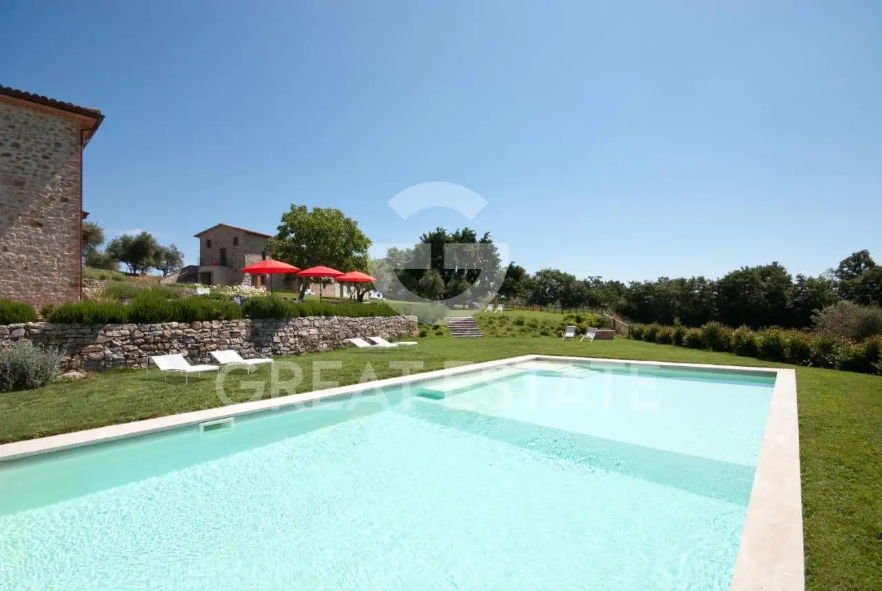 House 1087m² in Italy, Terney. Priced at 1875000€ rent photo-5