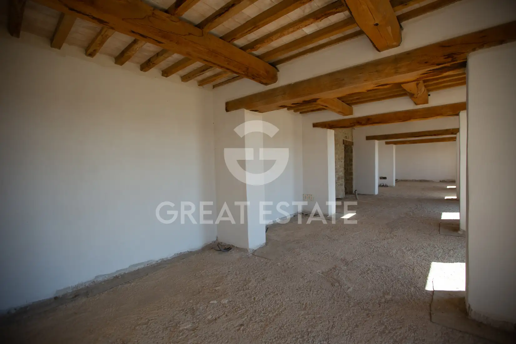 House 480m² in Italy, Perugia. Priced at 1900000€ rent photo-7