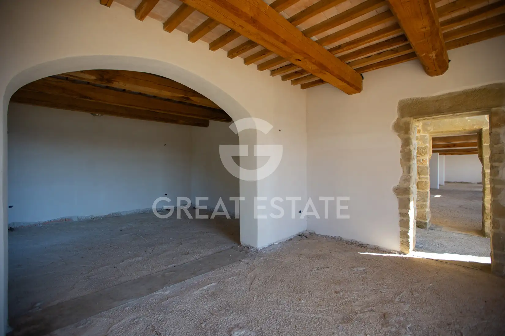 House 480m² in Italy, Perugia. Priced at 1900000€ rent photo-8