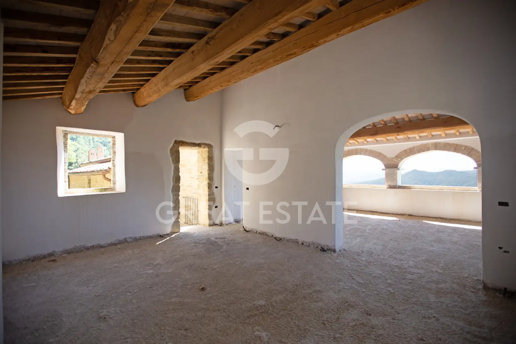 House 480m² in Italy, Perugia. Priced at 1900000€ rent photo-9