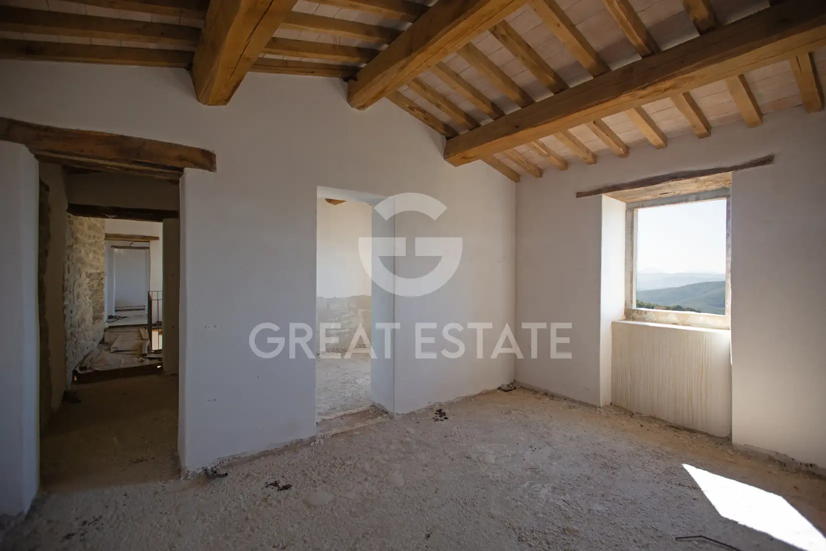 House 480m² in Italy, Perugia. Priced at 1900000€ rent photo-10