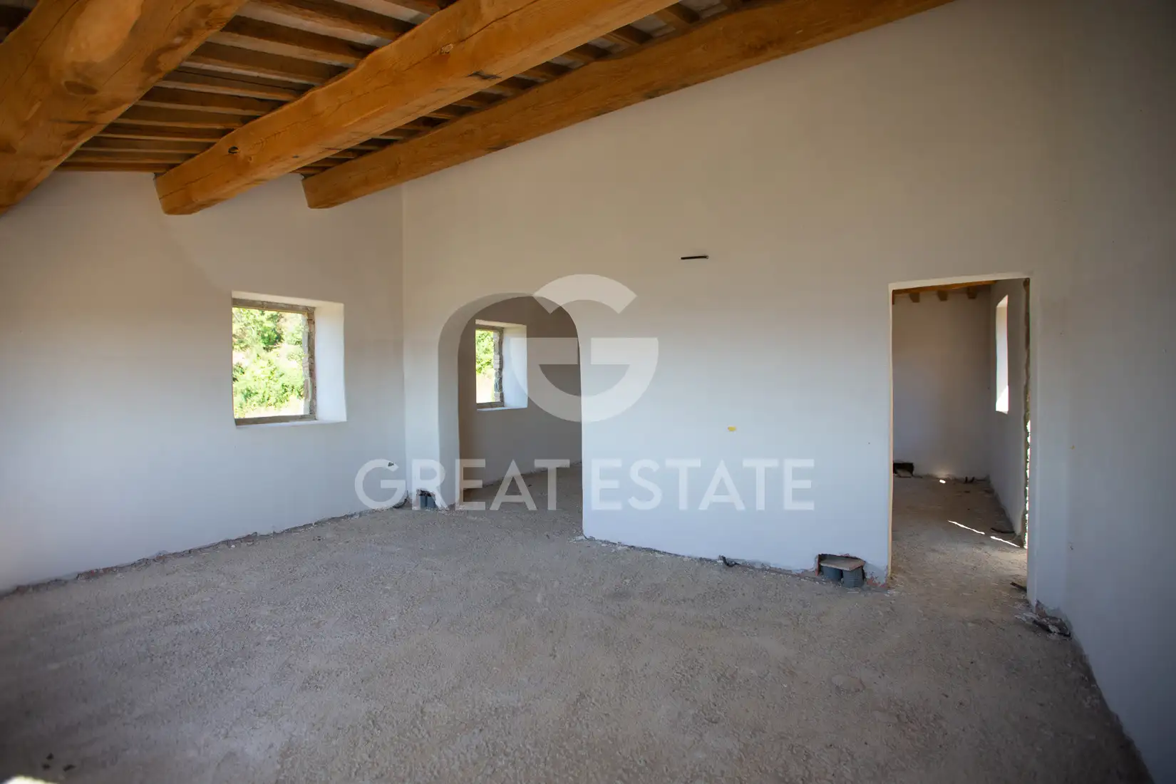 House 480m² in Italy, Perugia. Priced at 1900000€ rent photo-12