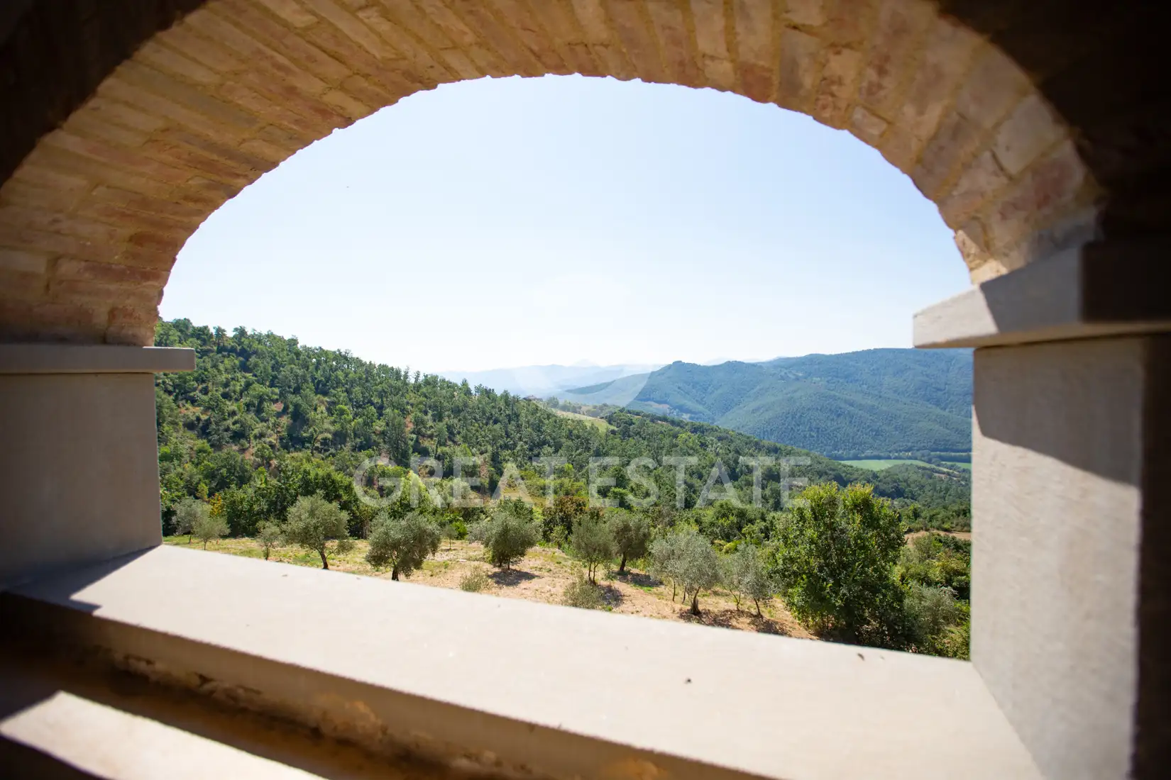 House 480m² in Italy, Perugia. Priced at 1900000€ rent photo-13