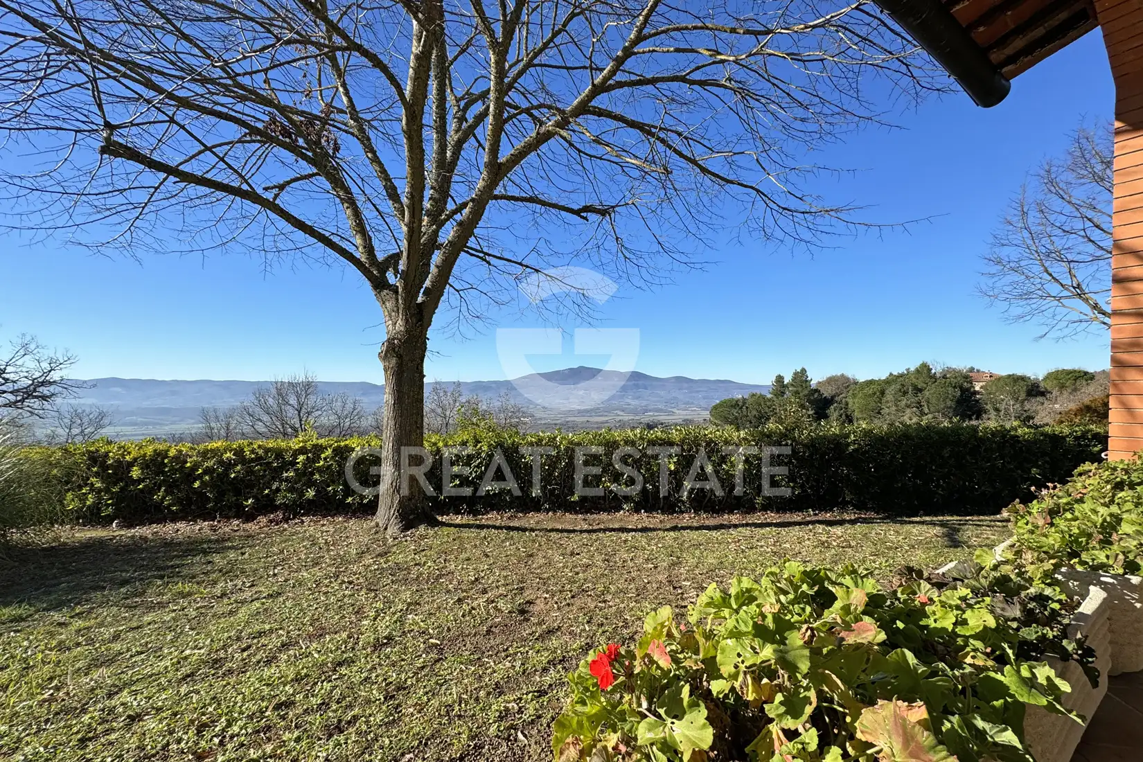 House 415m² in Italy, Perugia. Priced at 500000€ rent photo-15