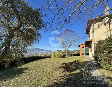 Buy in Italy for 500000€