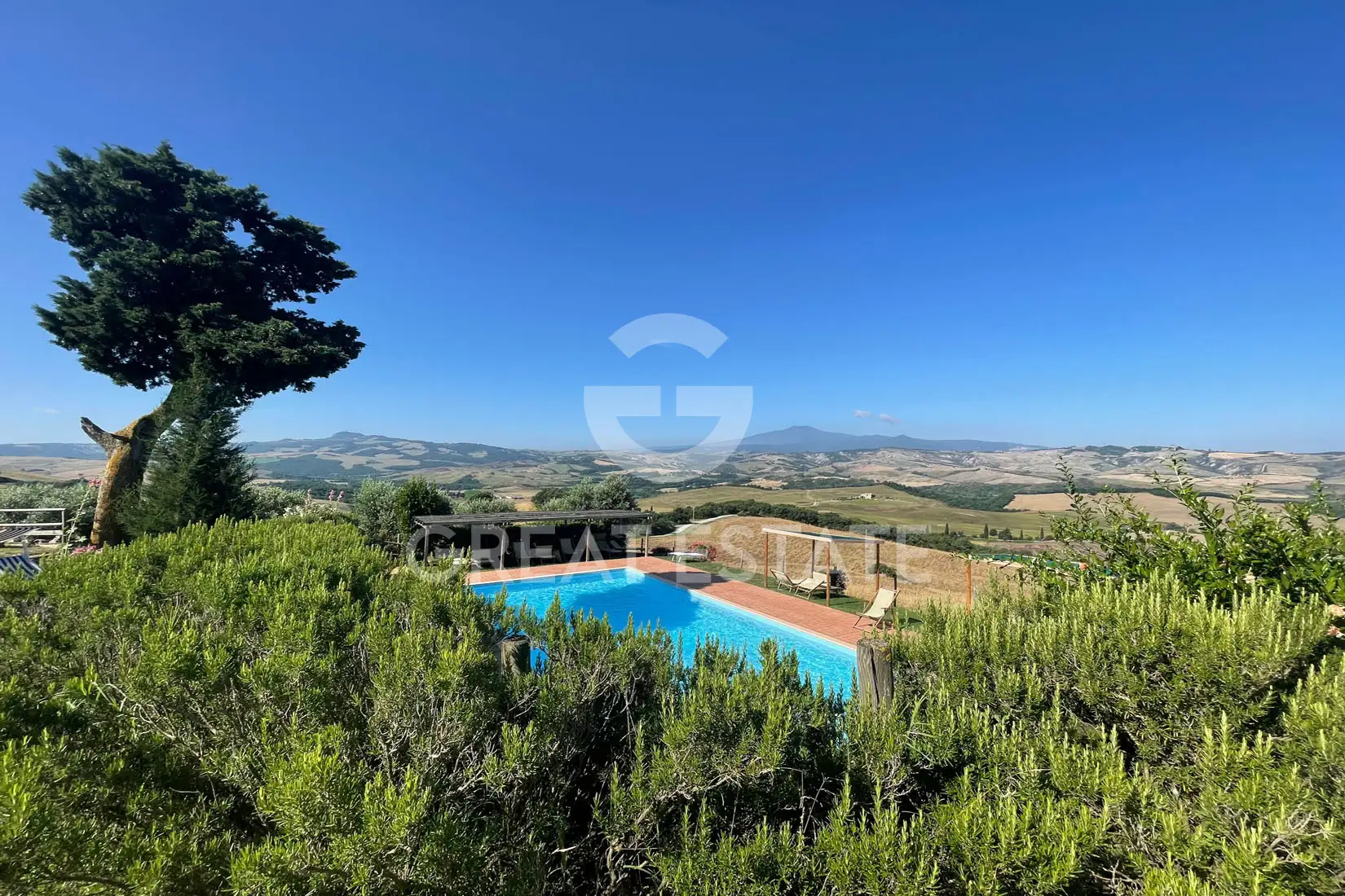 House 458m² in Italy, Siena. Priced at 3200000€ rent photo-4