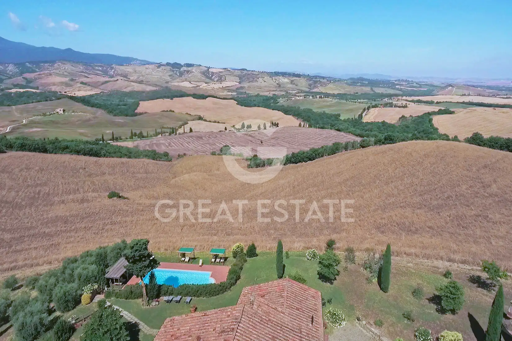House 458m² in Italy, Siena. Priced at 3200000€ rent photo-8