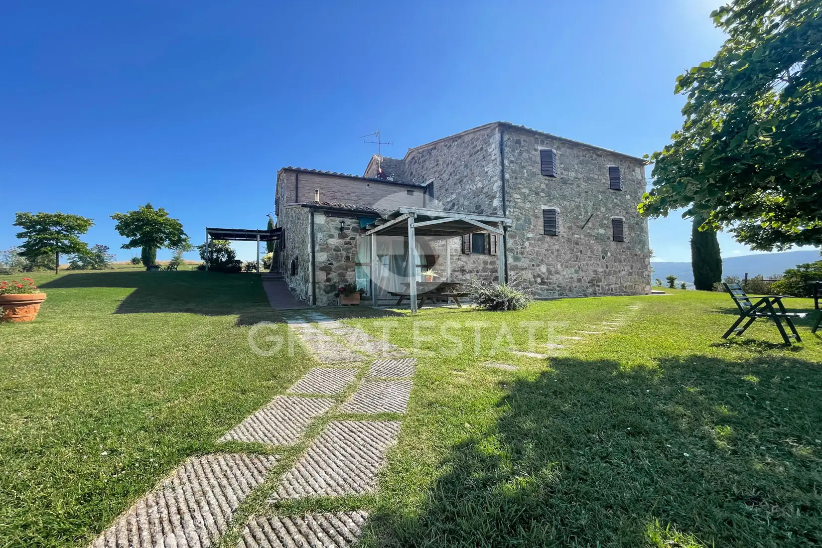 House 458m² in Italy, Siena. Priced at 3200000€ rent photo-13
