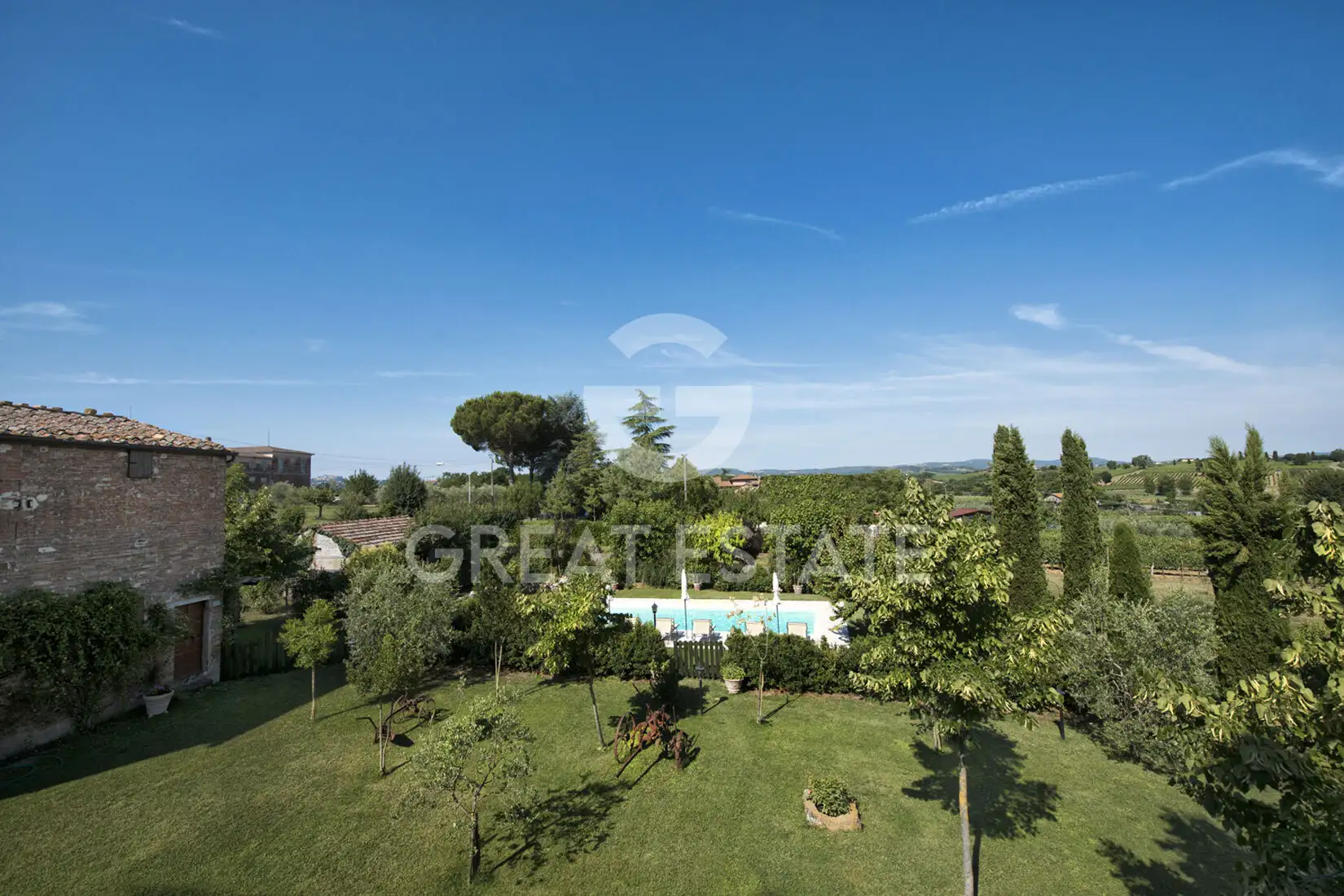 House 440m² in Italy, Siena. Priced at 790000€ rent photo-5