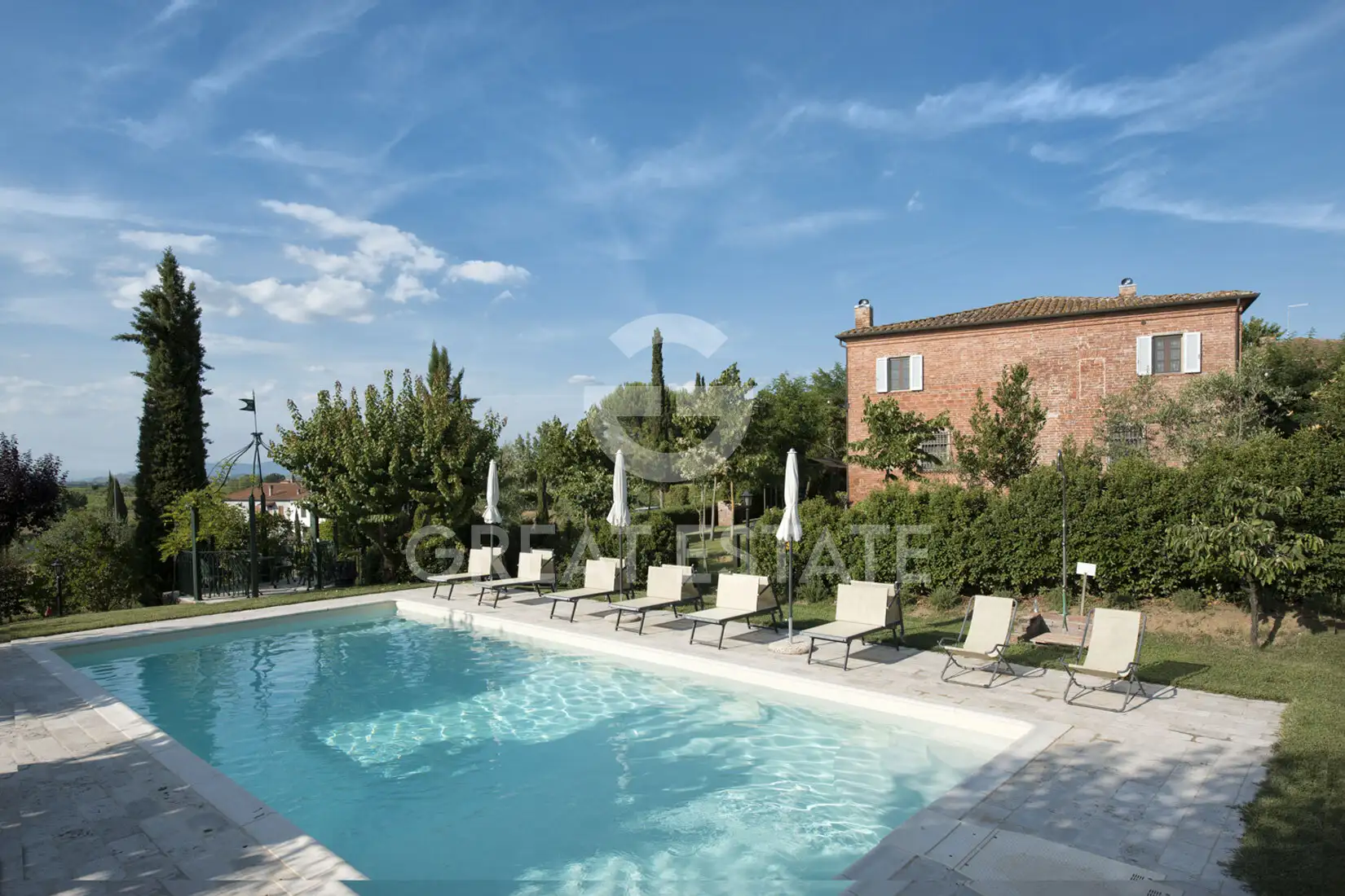 House 440m² in Italy, Siena. Priced at 790000€ rent photo-4