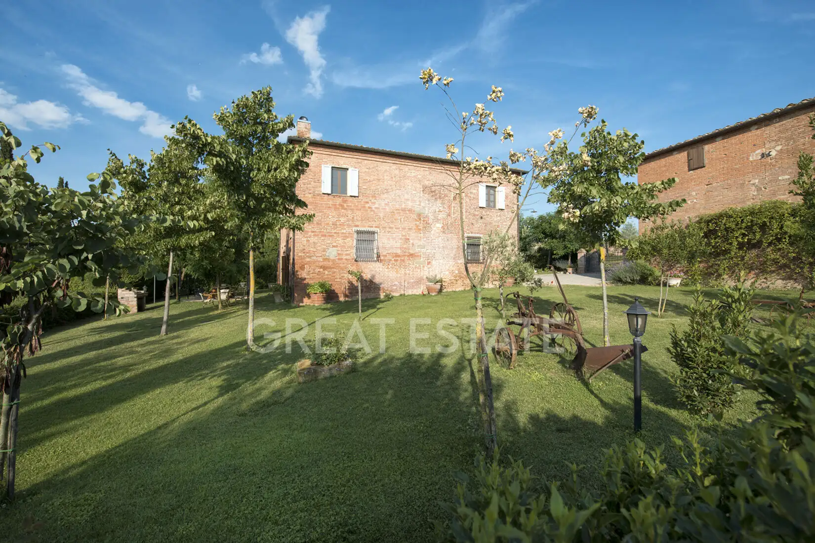 House 440m² in Italy, Siena. Priced at 790000€ rent photo-7