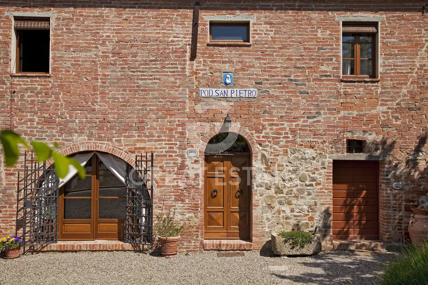 House 440m² in Italy, Siena. Priced at 790000€ rent photo-10