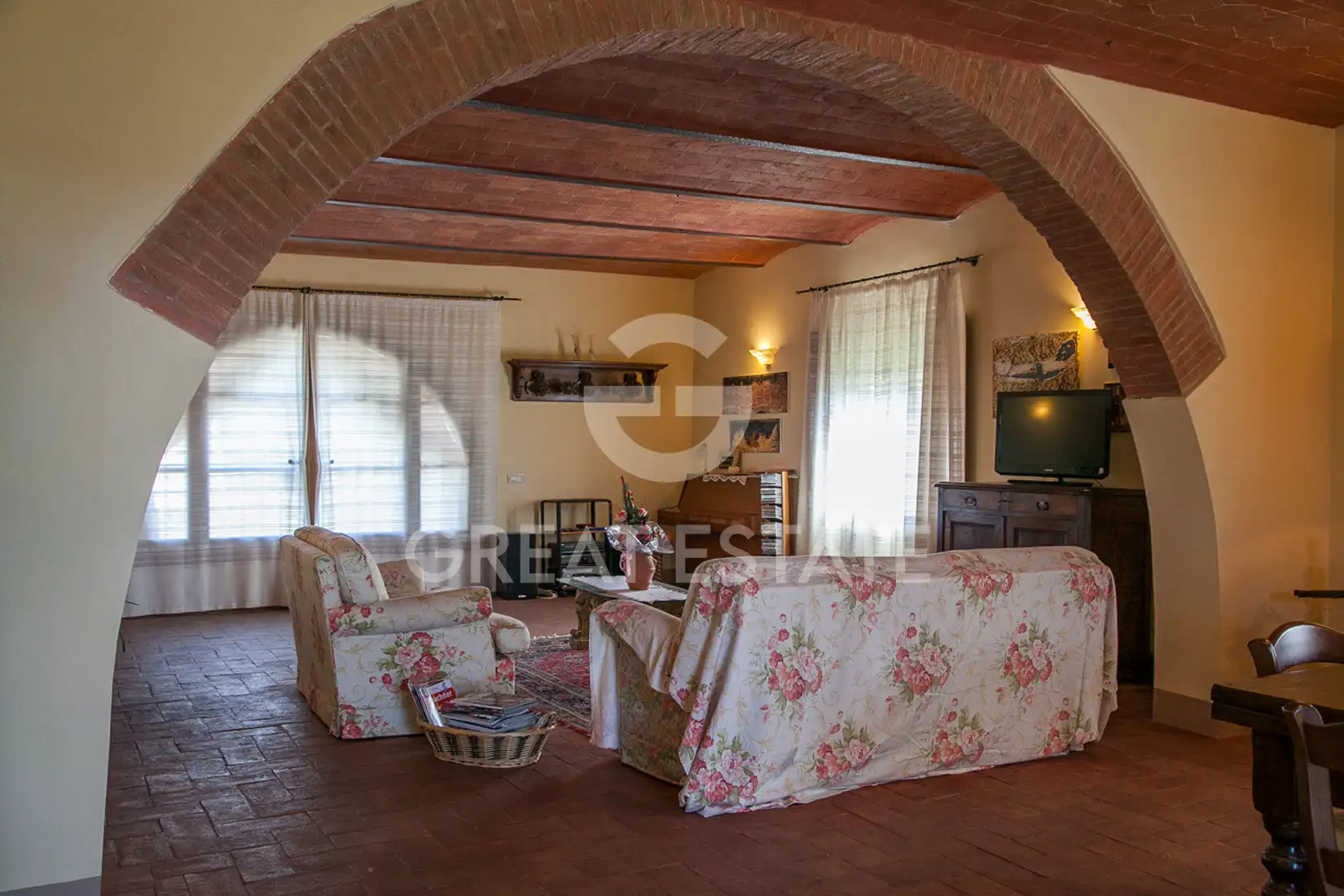 House 440m² in Italy, Siena. Priced at 790000€ rent photo-14